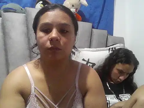 Snapshot of Amber_rose17 chatting on 06/07/26, 02:59 Amber rose17 online show from 06/07/26, 02:59