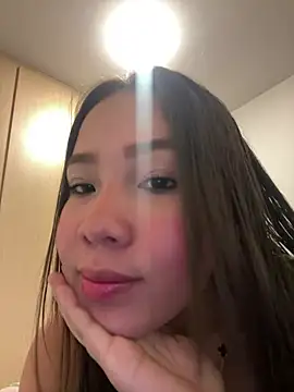 Snapshot of bellaroch chatting on 05/29/26, 12:41 bellaroch online show from 05/29/26, 12:41