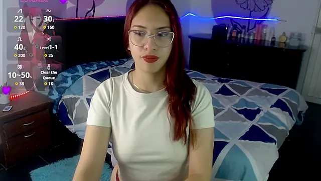Snapshot of ashly_litlle chatting on 07/07/26, 11:14 ashly litlle online show from 07/07/26, 11:14