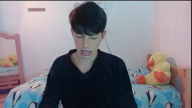Snapshot of phuwin_bj chatting on 06/24/26, 05:39 phuwin bj online show from 06/24/26, 05:39