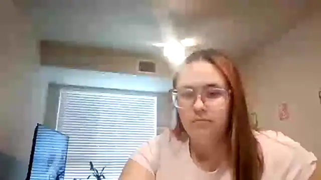 Snapshot of Midnight_Riott chatting on 05/27/26, 11:46 Midnight Riott online show from 05/27/26, 11:46