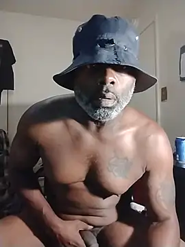 Tremainebigg online show from 06/30/26, 07:53