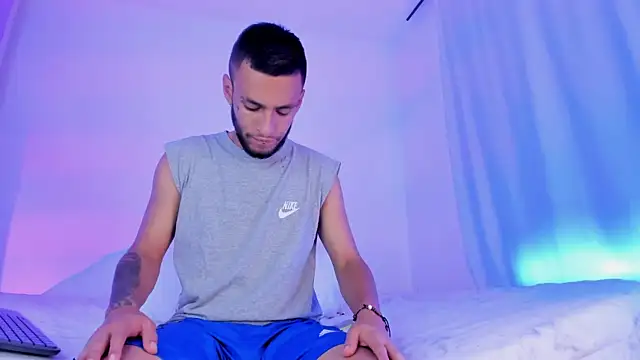 Snapshot of _Kevin_xxx chatting on 01/26/25, 07:53 Kevin xxx online show from 01/26/25, 07:53