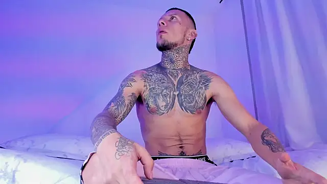 Snapshot of _Kevin_xxx chatting on 02/26/25, 06:47 Kevin xxx online show from 02/26/25, 06:47