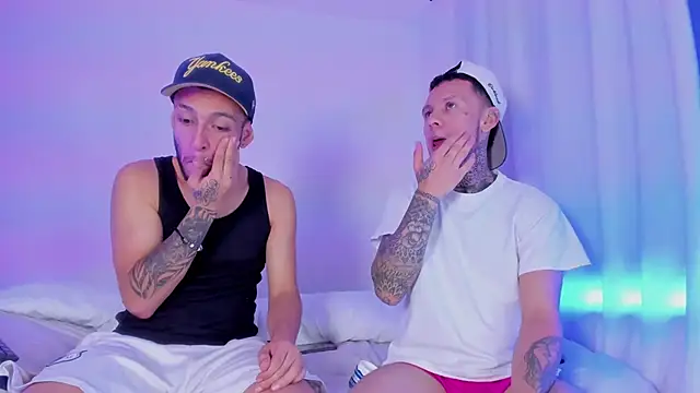 Snapshot of _Kevin_xxx chatting on 09/24/25, 05:22 Kevin xxx online show from 09/24/25, 05:22