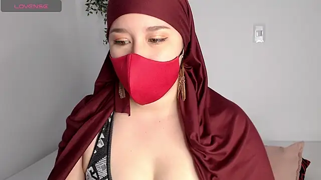 Hahnah blueX online show from 05/21/26, 04:25