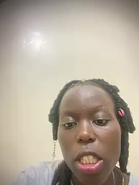 Snapshot of ebonycurvedass chatting on 06/15/26, 11:34 ebonycurvedass online show from 06/15/26, 11:34
