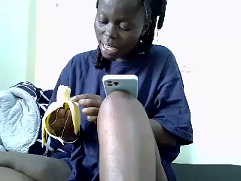 Snapshot of ebonycurvedass chatting on 06/18/26, 10:30 ebonycurvedass online show from 06/18/26, 10:30