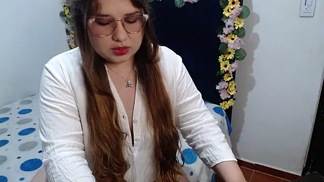 Snapshot of mary_shucsika chatting on 05/28/26, 03:04 mary shucsika online show from 05/28/26, 03:04