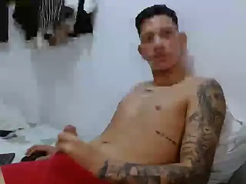 Snapshot of andres200329 chatting on 06/19/26, 05:45 andres200329 online show from 06/19/26, 05:45