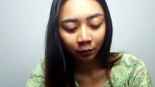 Snapshot of KristieOrtmann chatting on 06/13/26, 06:33 KristieOrtmann online show from 06/13/26, 06:33