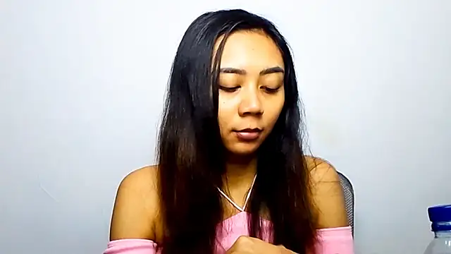 Snapshot of KristieOrtmann chatting on 06/16/26, 06:16 KristieOrtmann online show from 06/16/26, 06:16