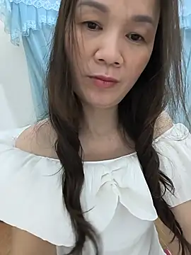Lye lovely online show from 07/02/26, 02:34