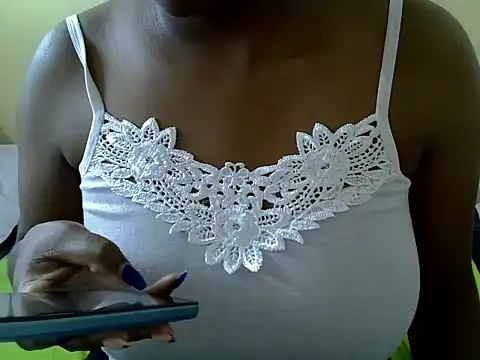Snapshot of prettydomina chatting on 07/02/26, 04:35 prettydomina online show from 07/02/26, 04:35
