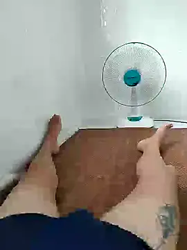 Snapshot of hothot_dam chatting on 05/27/26, 03:36 hothot dam online show from 05/27/26, 03:36