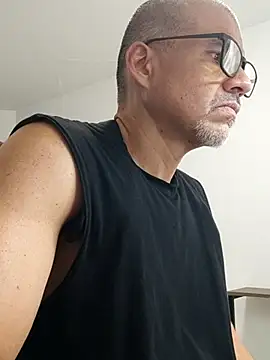 Gaceru01006 online show from 06/26/26, 12:26