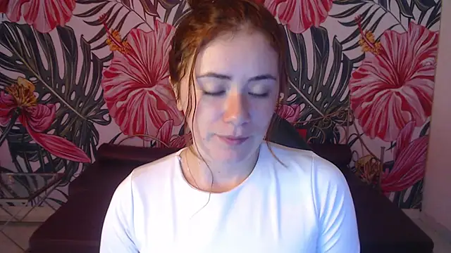 Snapshot of Jenni_arango_ chatting on 06/19/26, 01:04 Jenni arango online show from 06/19/26, 01:04