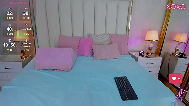 KaylaDavies online show from 06/25/26, 08:24