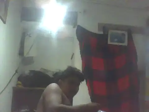 Snapshot of Tromg228 chatting on 05/21/26, 05:53 Tromg228 online show from 05/21/26, 05:53