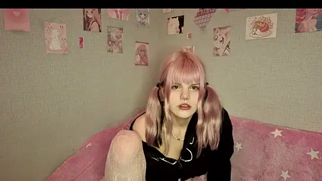 Snapshot of VelvetAlice chatting on 06/17/26, 09:05 VelvetAlice online show from 06/17/26, 09:05