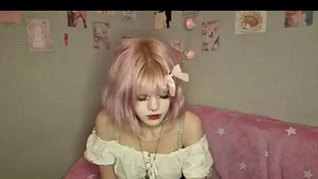 Snapshot of VelvetAlice chatting on 06/25/26, 08:13 VelvetAlice online show from 06/25/26, 08:13