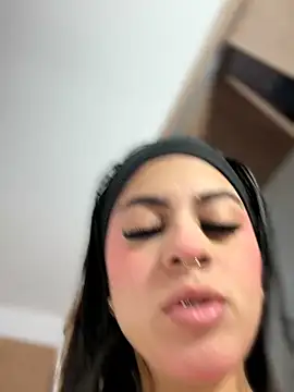 Eveliin   online show from 06/05/26, 12:22
