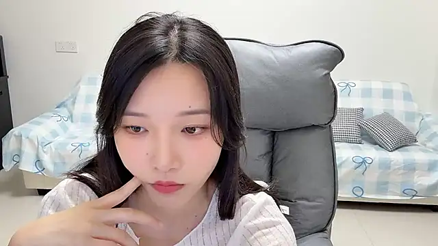 Snapshot of jiajia_girl chatting on 07/25/26, 01:19 jiajia girl online show from 07/25/26, 01:19