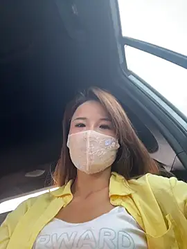 kiss loo online show from 07/03/26, 12:50