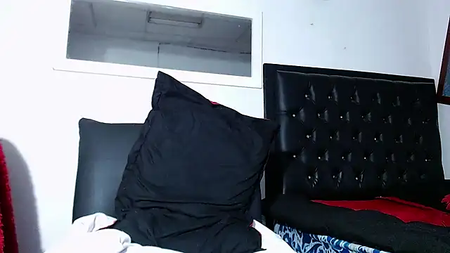 Snapshot of angelo_cox chatting on 12/20/24, 12:27 angelo cox online show from 12/20/24, 12:27