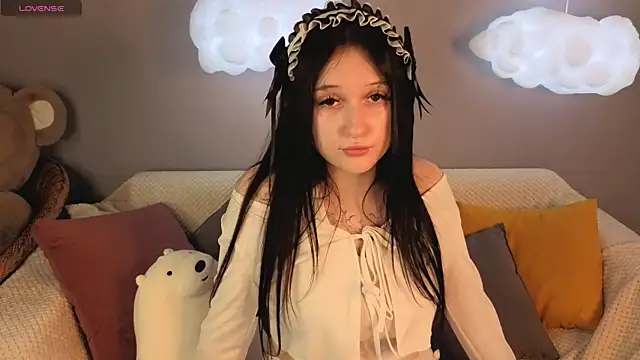 Snapshot of Emma-Blissa chatting on 06/25/26, 01:38 Emma-Blissa online show from 06/25/26, 01:38