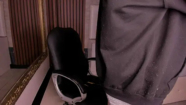 AngeloBocellii online show from 07/02/26, 01:39