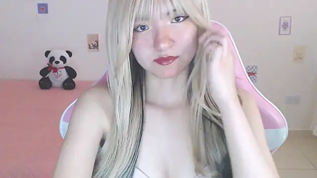 Snapshot of SweetSky1_ chatting on 05/22/26, 10:26 SweetSky1 online show from 05/22/26, 10:26