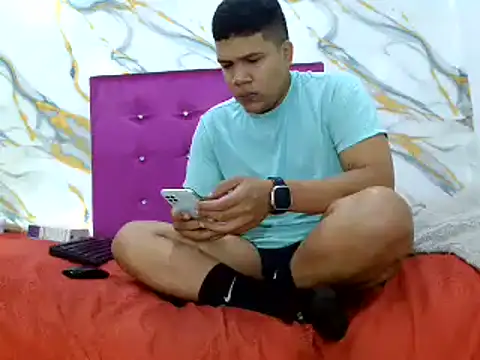 Snapshot of stevenmeggan chatting on 06/25/26, 03:28 stevenmeggan online show from 06/25/26, 03:28
