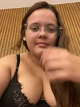 Snapshot of Laryssinha_69 chatting on 07/02/26, 01:49 Laryssinha 69 online show from 07/02/26, 01:49