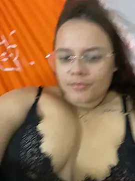Snapshot of Laryssinha_69 chatting on 07/10/26, 10:23 Laryssinha 69 online show from 07/10/26, 10:23