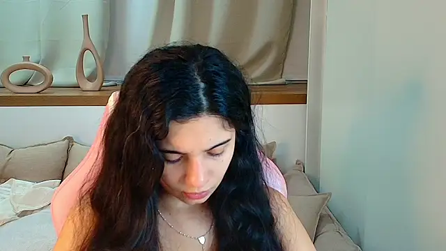 Snapshot of Rose_Desiree chatting on 06/25/26, 11:04 Rose Desiree online show from 06/25/26, 11:04