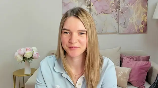 Snapshot of RoxyReignn chatting on 06/10/26, 10:08 RoxyReignn online show from 06/10/26, 10:08