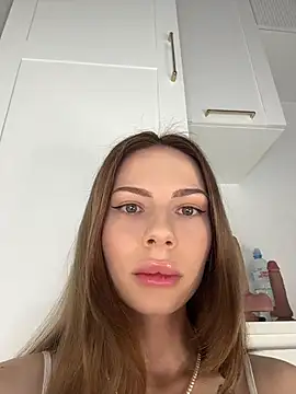 Snapshot of Ms_Luna_ chatting on 07/12/26, 09:33 Ms Luna online show from 07/12/26, 09:33