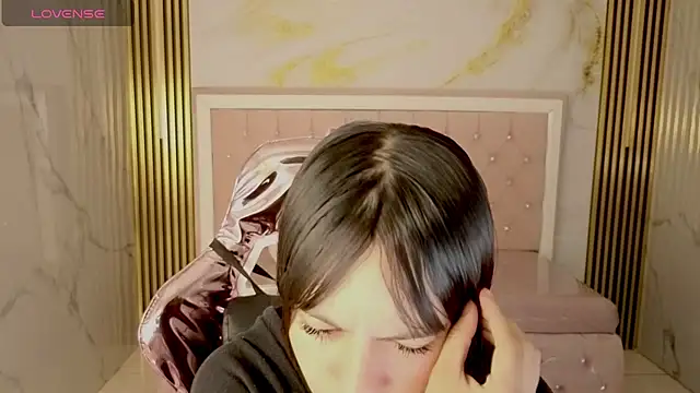 Snapshot of isabeau_s chatting on 07/09/26, 01:04 isabeau s online show from 07/09/26, 01:04