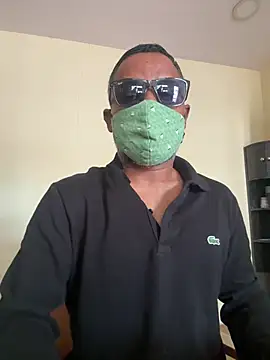 Snapshot of syntaxbear chatting on 06/27/26, 07:35 syntaxbear online show from 06/27/26, 07:35