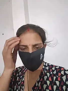 Snapshot of Neha-ji chatting on 06/03/26, 02:33 Neha-ji online show from 06/03/26, 02:33