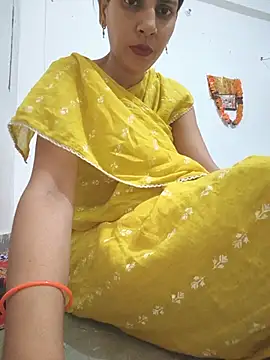 Snapshot of Neha-ji chatting on 06/10/26, 05:28 Neha-ji online show from 06/10/26, 05:28