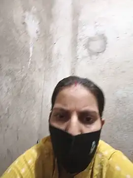 Snapshot of Neha-ji chatting on 06/19/26, 12:26 Neha-ji online show from 06/19/26, 12:26