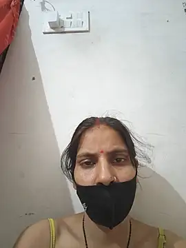 Snapshot of Neha-ji chatting on 07/03/26, 04:57 Neha-ji online show from 07/03/26, 04:57
