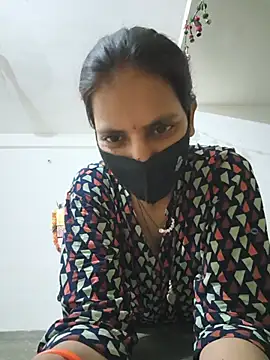 Snapshot of Neha-ji chatting on 07/15/26, 12:38 Neha-ji online show from 07/15/26, 12:38
