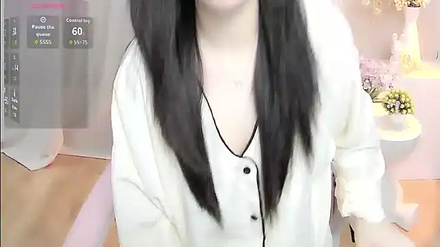 Snapshot of shynana chatting on 07/03/26, 01:12 shynana online show from 07/03/26, 01:12