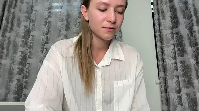 Snapshot of DanikaMory chatting on 06/24/26, 02:05 DanikaMory online show from 06/24/26, 02:05