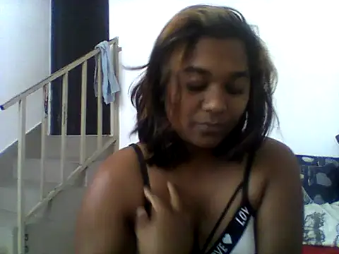 Snapshot of MiaReed667 chatting on 05/27/26, 09:17 MiaReed667 online show from 05/27/26, 09:17