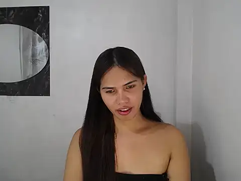 Snapshot of Bella_cum69 chatting on 06/17/26, 05:32 Bella cum69 online show from 06/17/26, 05:32