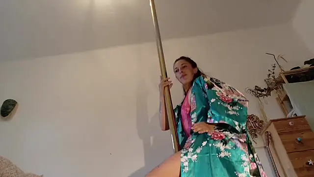 Snapshot of PriscillaPole chatting on 06/11/26, 11:08 PriscillaPole online show from 06/11/26, 11:08